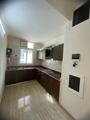 Kitchen in 5 BHK Villa at Amrapali Dream Valley, Tech Zone 4 Greater Noida – for Sale