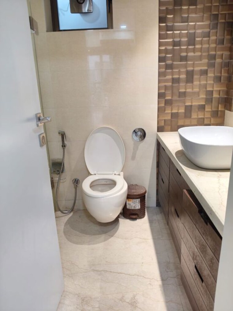 Bathroom, amboli 2 Bedroom 990 Sq.Ft. Builder Floor In Amboli Mumbai 10007936