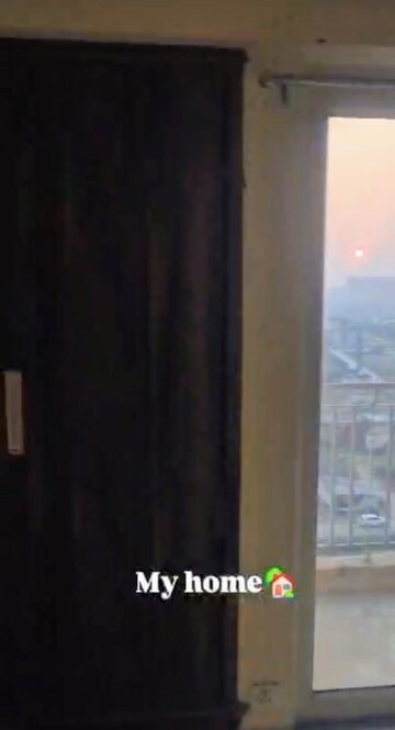 Bedroom in 3 BHK Apartment at Wave Dream Homes, Wave City – for Rent