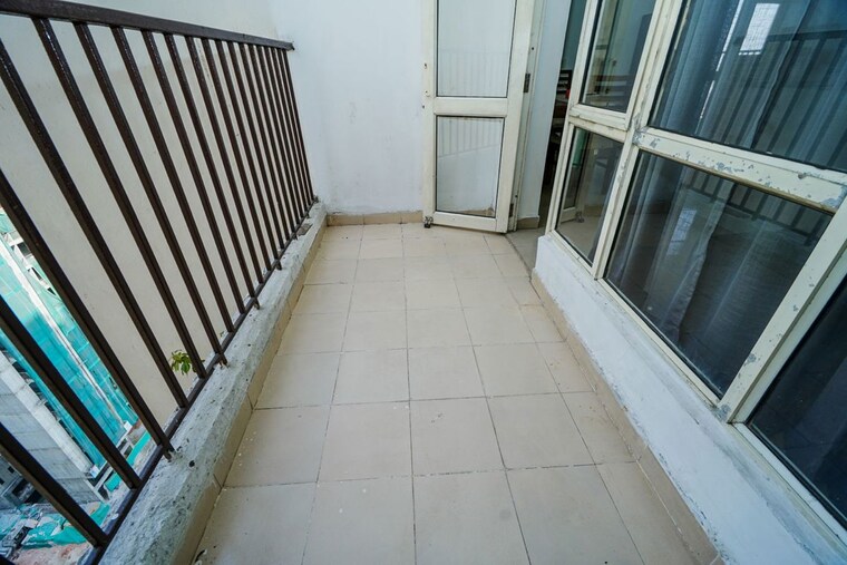 Balcony, amrapali-heartbeat-city 3 Bedroom 2125 Sq.Ft. Apartment In Sector 107 Noida 10008126