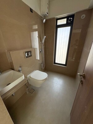 Bathroom in 3 BHK Apartment at Vile Parle West – for Rent