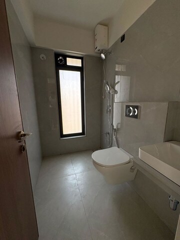 Bathroom in 3 BHK Apartment at Vile Parle West – for Rent