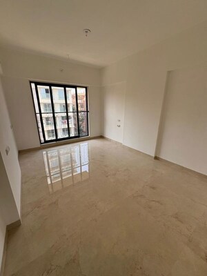 Room in 3 BHK Apartment at Vile Parle West – for Rent