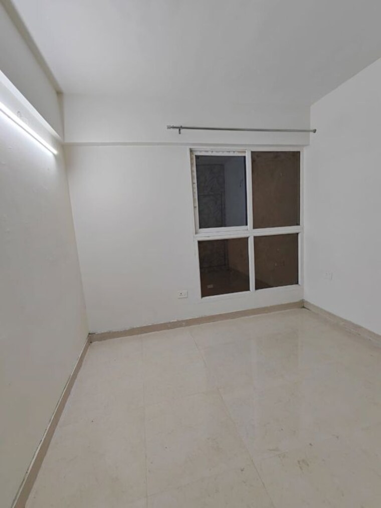 Room, sare-home 4 Bedroom 2020 Sq.Ft. Apartment In Sector 92 Gurgaon 10008150