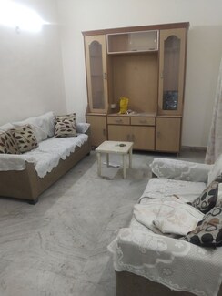 2 BHK Apartment For Rent in Shipra Suncity