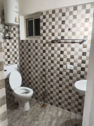 Bathroom in 2 BHK Apartment at Shipra Suncity, Vaibhav Khand – for Rent