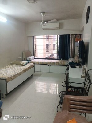 Room in 1 BHK Apartment at Ishan CHS Matunga, Matunga East – for Rent