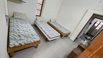 Room in  Pg at Memnagar – for Rent