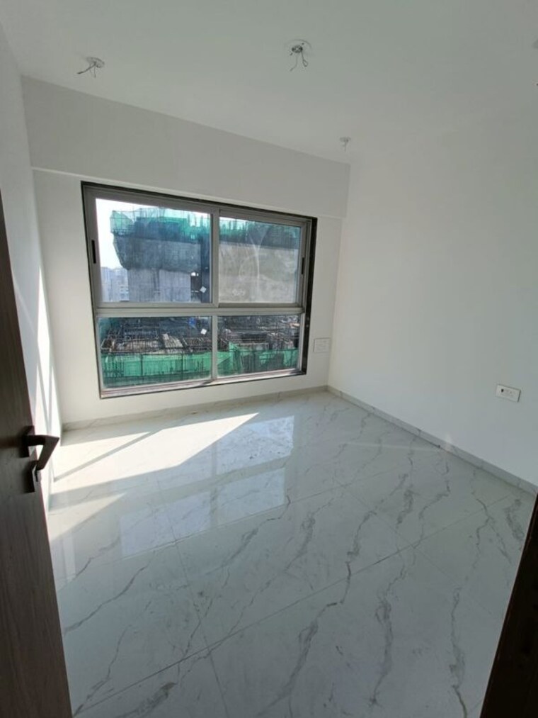 Room, goregaon west 2 Bedroom 688 Sq.Ft. Apartment In Goregaon West Mumbai 10008470