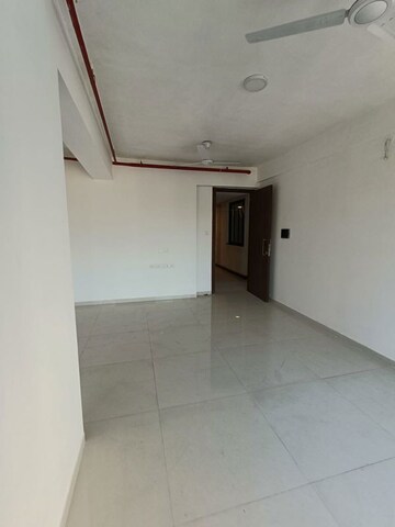 Room in 2 BHK Apartment at Sunteck Avenue 2, Goregaon West – for Rent