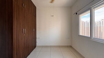 Room in 3 BHK Apartment at Prestige Finsbury Park Regent, Bagaluru – for Rent