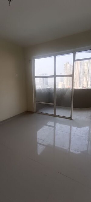 Room in 2 BHK Apartment at Pyramid Midtown, Sector 59 – for Rent
