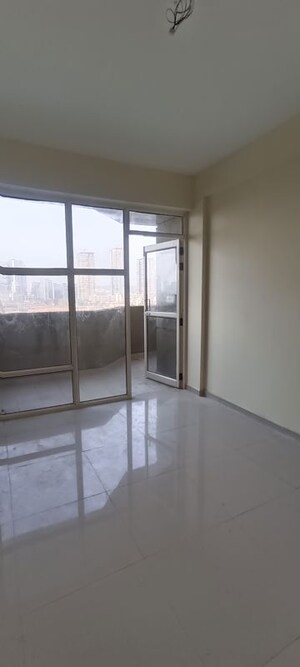2 BHK Apartment For Rent in Pyramid Midtown, Sector 59