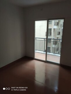 2.5 BHK Apartment For Sale in Satra One