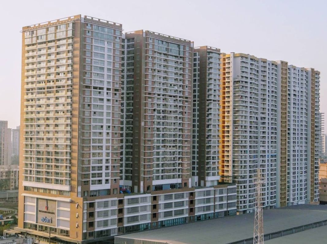 3 BHK + Pooja Room 1352 Sq.Ft. Apartment in Adani Western Heights Sky Apartments