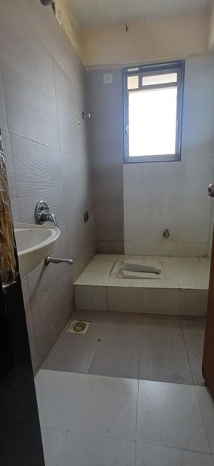 Bathroom in 1 BHK Apartment at Dreams Kaveri Heights, Kalwa – for Sale