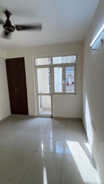 Room in 2 BHK Apartment at Wave Executive Floors, Wave City – for Rent