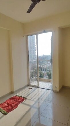 2 BHK Apartment For Rent in Wave Dream Homes
