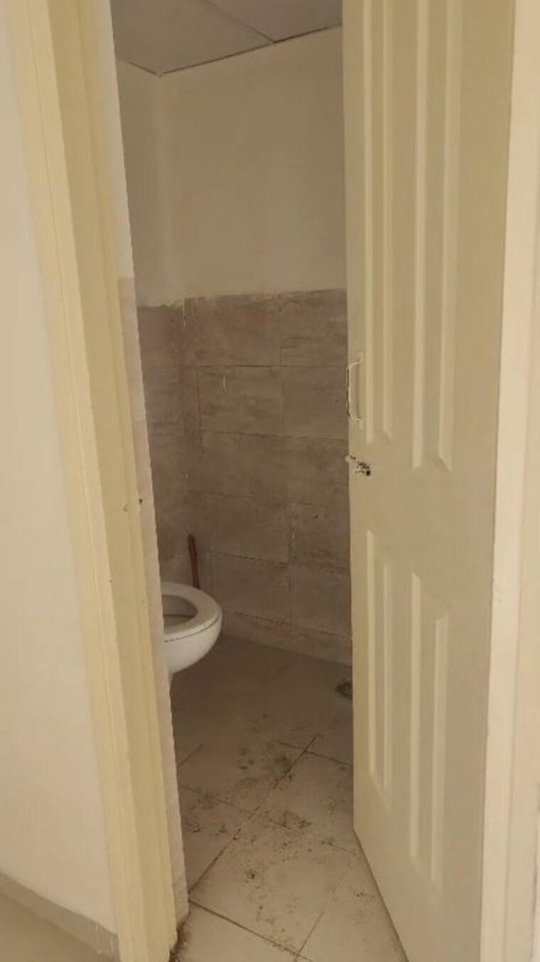 Bathroom, wave-dream-homes 2 Bedroom 808 Sq.Ft. Apartment In Wave City Ghaziabad 10008656