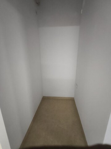 Room in 2 BHK Apartment at Lodha Downtown, Dombivli East – for Rent