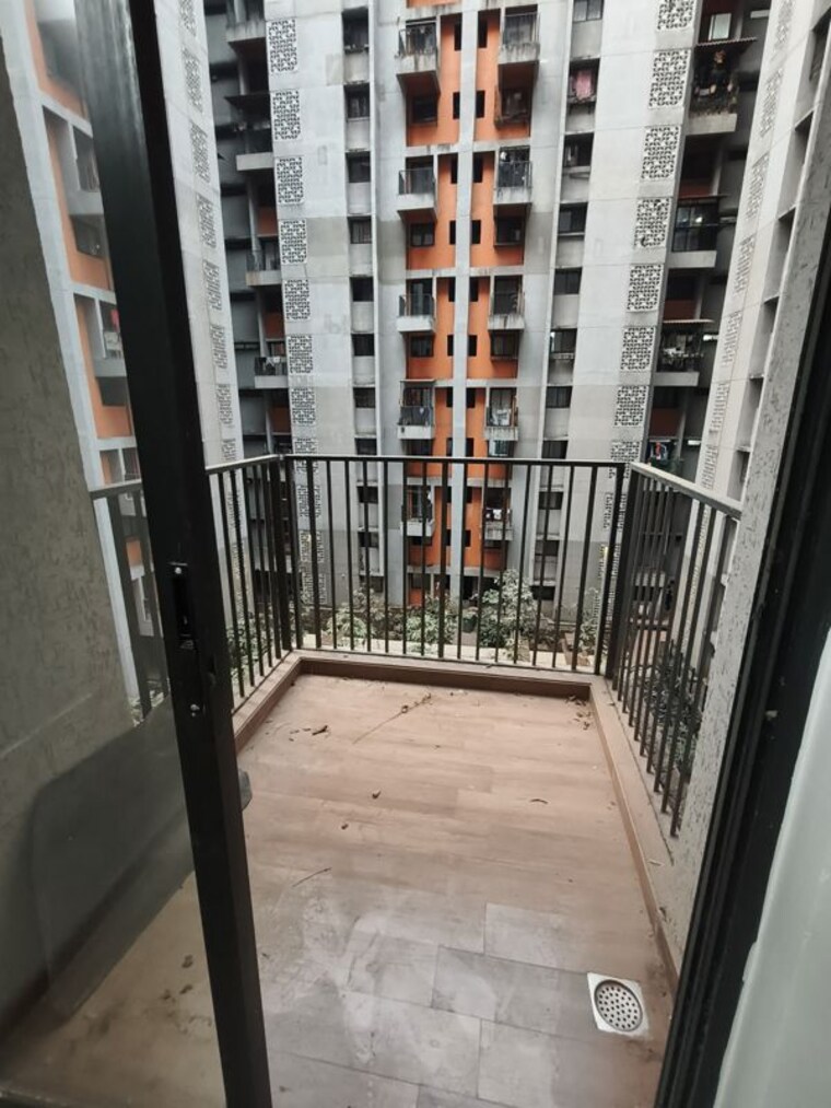 Balcony, lodha-downtown 2 Bedroom 638 Sq.Ft. Apartment In Dombivli East Thane 10008671