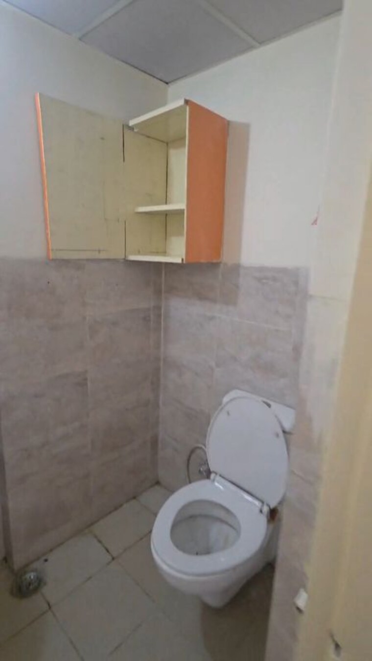 Bathroom, wave-dream-homes 2 Bedroom 840 Sq.Ft. Apartment In Wave City Ghaziabad 10008680