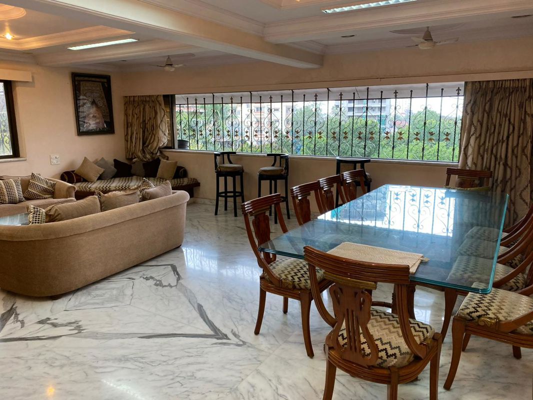 4 BHK + Store Room Apartment For Sale in Khar West