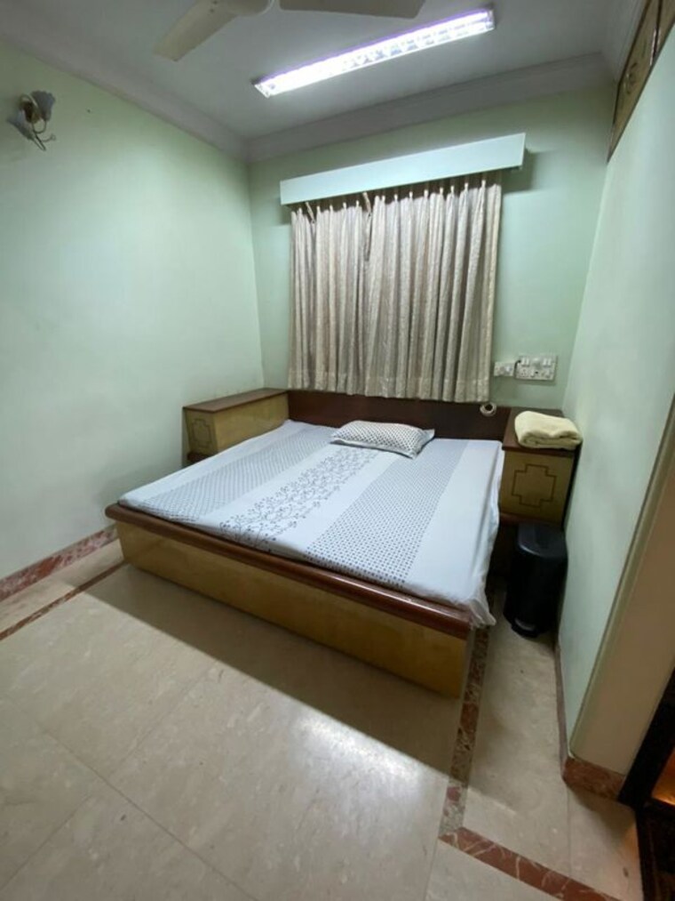 Bedroom, khar west 4 Bedroom 2500 Sq.Ft. Apartment In Khar West Mumbai 10008693