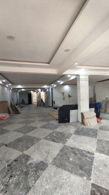 Parking in 4 BHK Builder Floor at Green Fields Colony – for Sale