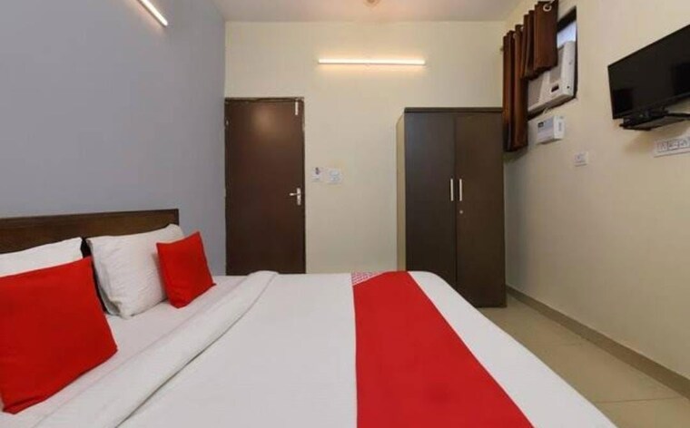 Room, green fields colony Pg For Boys & Girls In Green Fields Colony 10005344