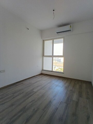 Room in 3 BHK Apartment at Goel Ganga Serio, Kharadi – for Rent