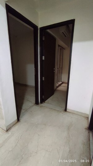 Room in 2 BHK Apartment at Omkar Meridia, Kurla West – for Rent