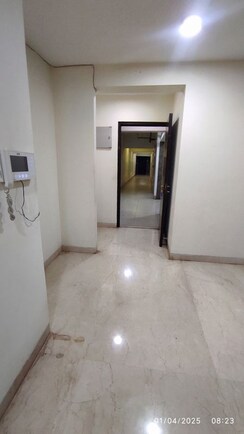2 BHK Apartment For Rent in Omkar Meridia