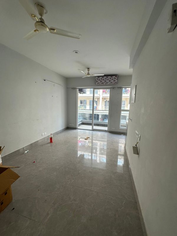 2 BHK + Extra Room Apartment For Rent in Signature Global City 92
