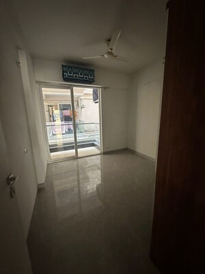 Room in 2 BHK Apartment at Signature Global City 92, Sector 92 – for Rent