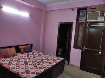 Bedroom in  Pg at Noida Central – for Rent