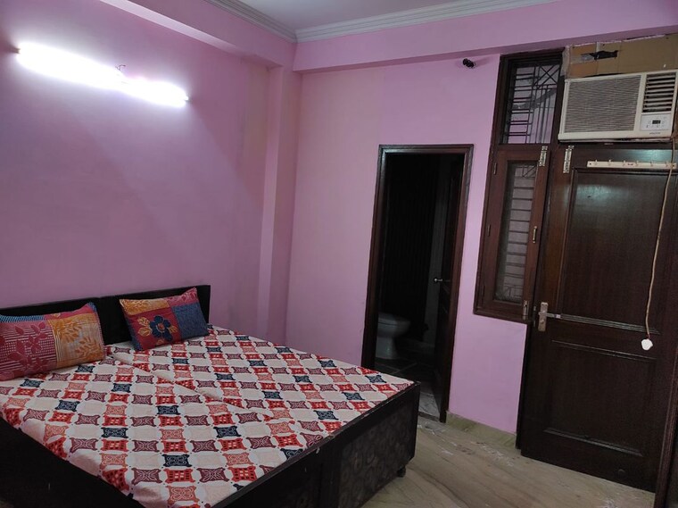 Bedroom, noida central Pg For Boys In Noida Central 10008750