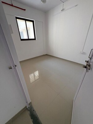 1 BHK Apartment For Rent in Raymond Aashiyana, Vartak Nagar