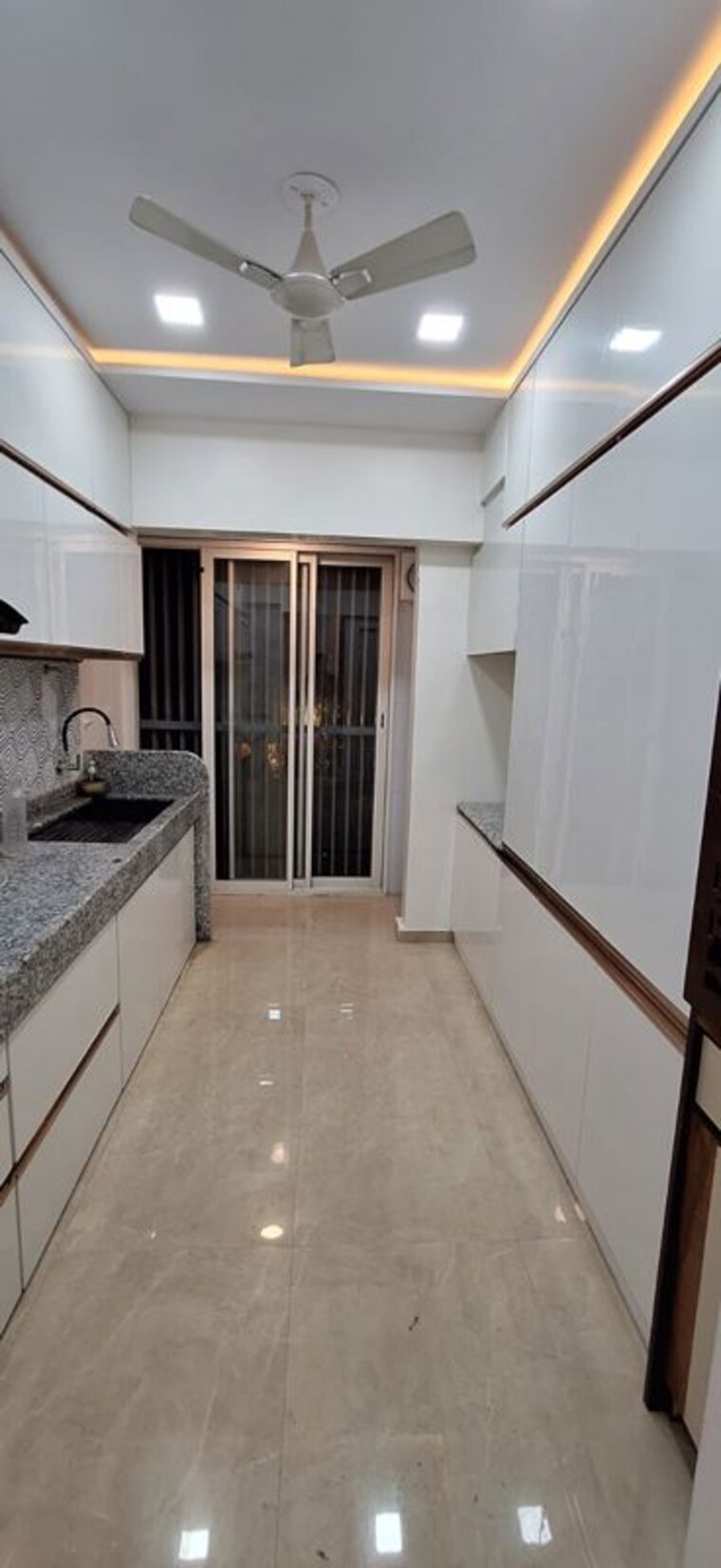 Kitchen, courtyard-by-narang-realty-and-the-wadhwa-group 2 Bedroom 860 Sq.Ft. Apartment In Pokhran Road No Two Thane 10008763