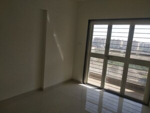 Room in 2 BHK Apartment at Kohinoor Viva City, Dhanori – for Sale