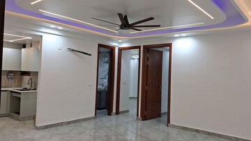 Room in 3 BHK Apartment at Vasant Kunj – for Sale