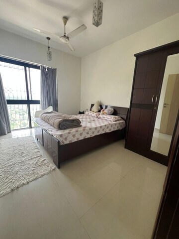 2 BHK Apartment For Rent in Lokhandwala Octacrest, Kandivali East