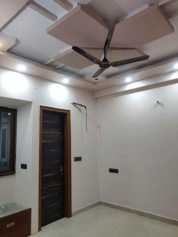 2 BHK + Pooja Room Builder Floor For Rent in RWA Apartments Sector 19
