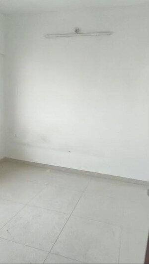 Room in 2 BHK Apartment at Omkar Signet, Malad East – for Rent