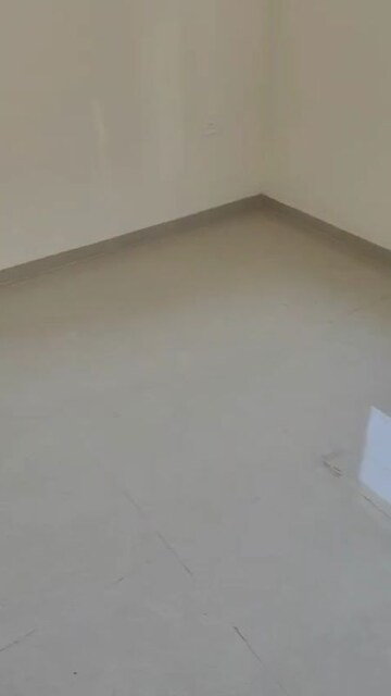 Room in 2 BHK Apartment at Omkar Signet, Malad East – for Rent