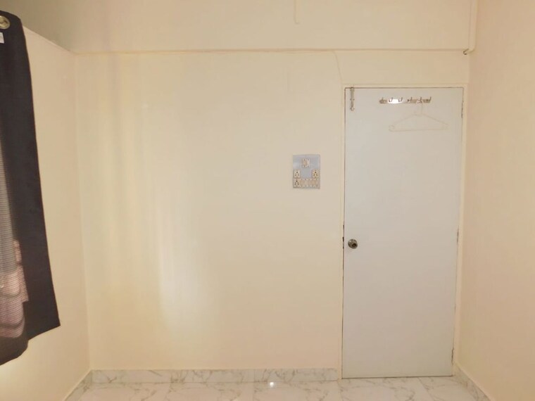Room, julias-wadi-chs 3 Bedroom 1000 Sq.Ft. Apartment In Goregaon East Mumbai 10008947