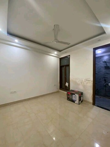 Room in 2 BHK Builder Floor at Palm Residency Chhatarpur, Chattarpur – for Rent