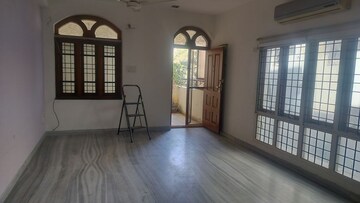 Room in 3 BHK Apartment at Jubilee Hills – for Sale