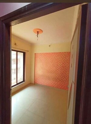 Room in 2 BHK Apartment at Blueberry Apartment, Nalasopara West – for Rent