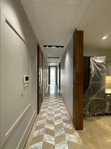 Building Lobby in 4 BHK Builder Floor at DLF Atria, Dlf Phase ii – for Rent